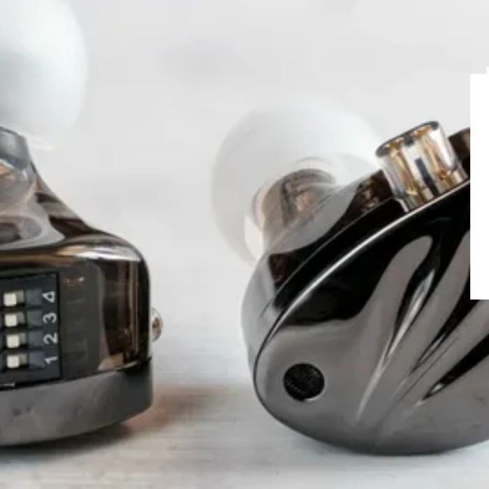 Kz Krila Hybrid Technology Tunable In Ear Earphones thumbnail