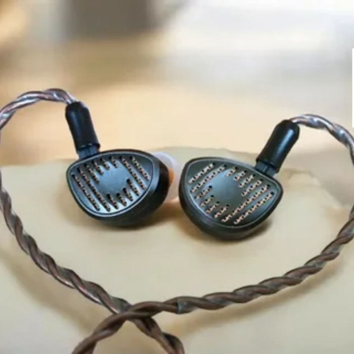Linsoul Twistura D Minor In Ear Monitor With Mic thumbnail