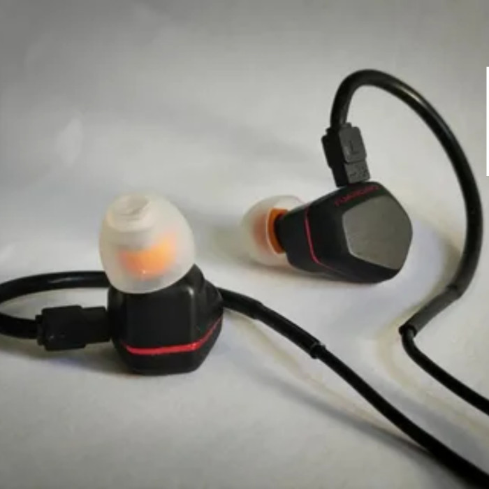 Nicehck Tears In Ear Earphone thumbnail